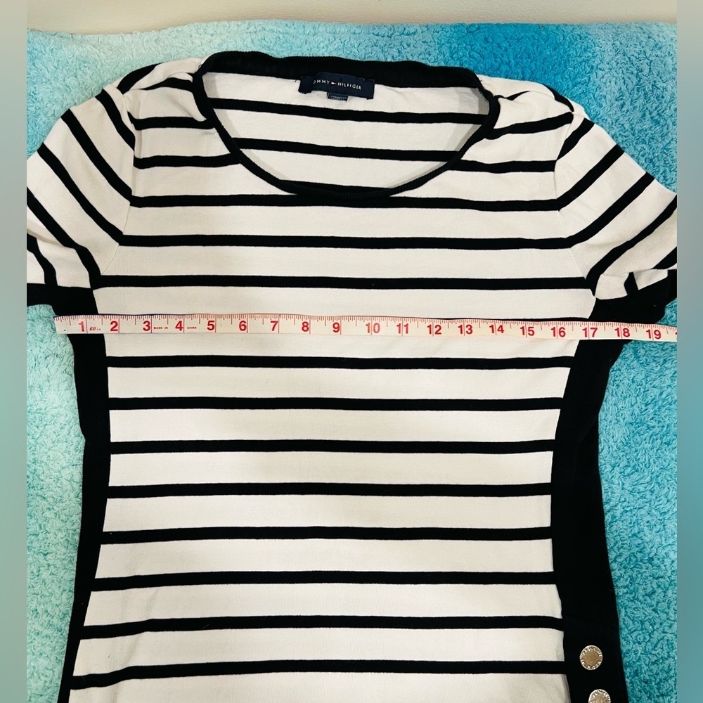 🔥Tommy Hilfiger Blouse🔥 - Picture 5 of 6